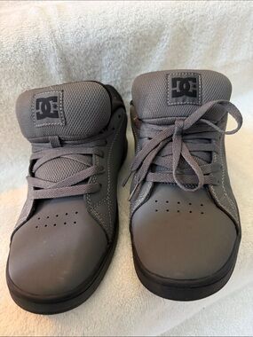 DC Mens Gray High-Top Skate Sneakers